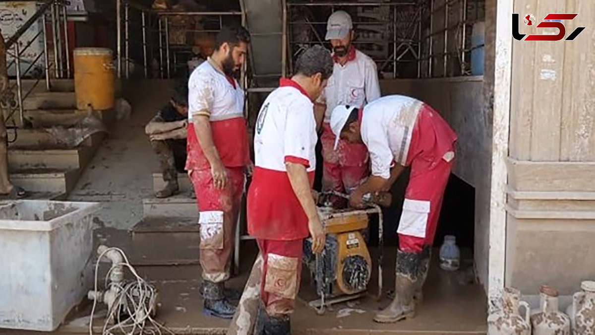 جاری شدن سیلاب در خوزستان/ جسد ۲ سرنشین خودرو گرفتار در سیلاب هفتکل پیدا شد 