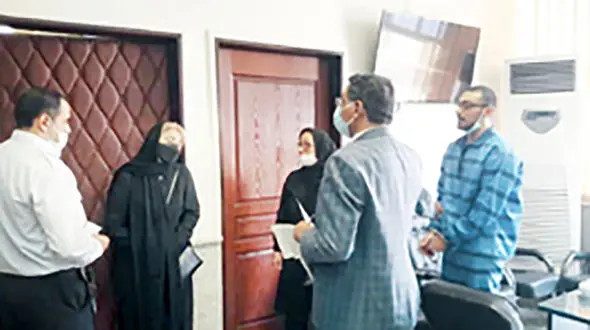 2 عکس تلخ از التماس های آرمان به مادر غزاله برای رهایی از اعدام