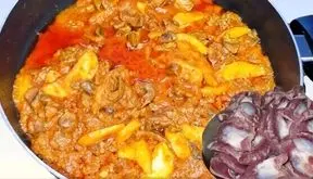 آموزش درست کردن قورمه سنگدان مرغ؛ غذایی ساده و لذیذ / فیلم