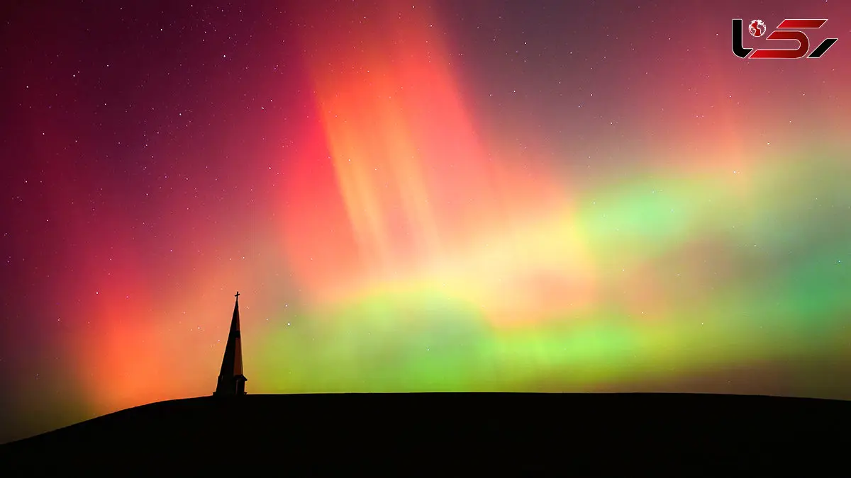 شفق های قطبی نفس گیر آسمان شب را تا جنوب فلوریدا درنوردیدند