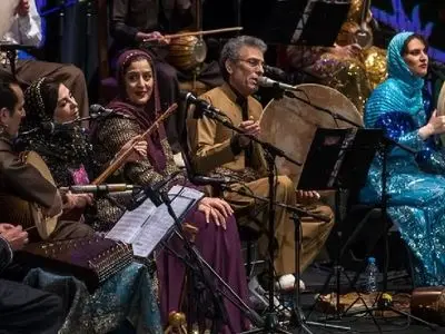 آواز کردی/ کامکارها مریوان رو لرزوندن سالن نزدیک انفجار بوده با آواز کردی