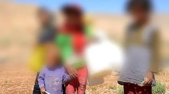 کودکان کولبر در  روستای «چربیون» 