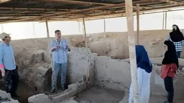 کشف نقاشی‌های ۱۷۰۰ ساله در فیروزآباد