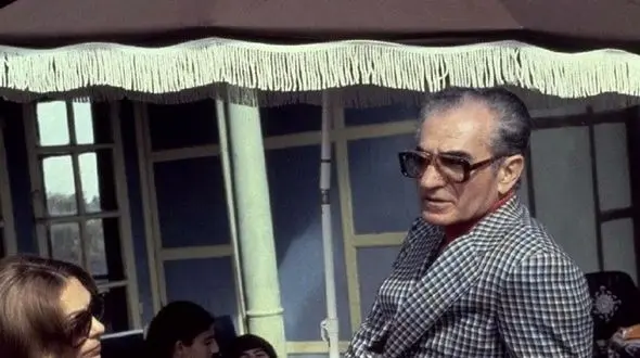 سفر به ایام قدیم سال 1351؛ جنگنده سواری محمدرضا پهلوی تو آسمون سنت لوئیس