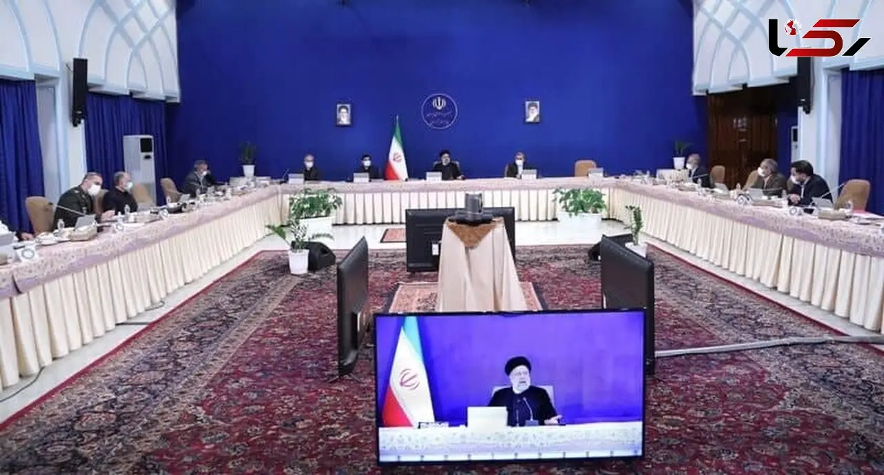
دستور رئیسی به مسئولان دستگاه‌های اجرایی/ به دور از نگاه های سیاسی از نظرات کارشناسان بهره مند شوید
