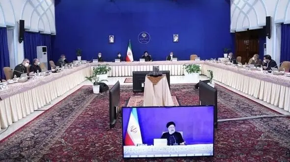 
دستور رئیسی به مسئولان دستگاه‌های اجرایی/ به دور از نگاه های سیاسی از نظرات کارشناسان بهره مند شوید
