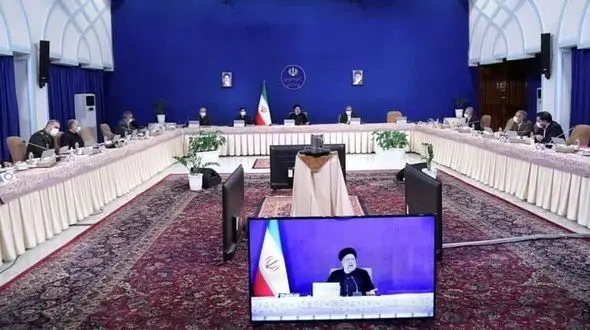 
دستور رئیسی به مسئولان دستگاه‌های اجرایی/ به دور از نگاه های سیاسی از نظرات کارشناسان بهره مند شوید
