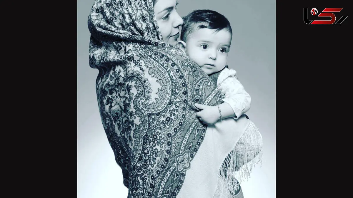 آزاده نامداری چادر از سر برداشت