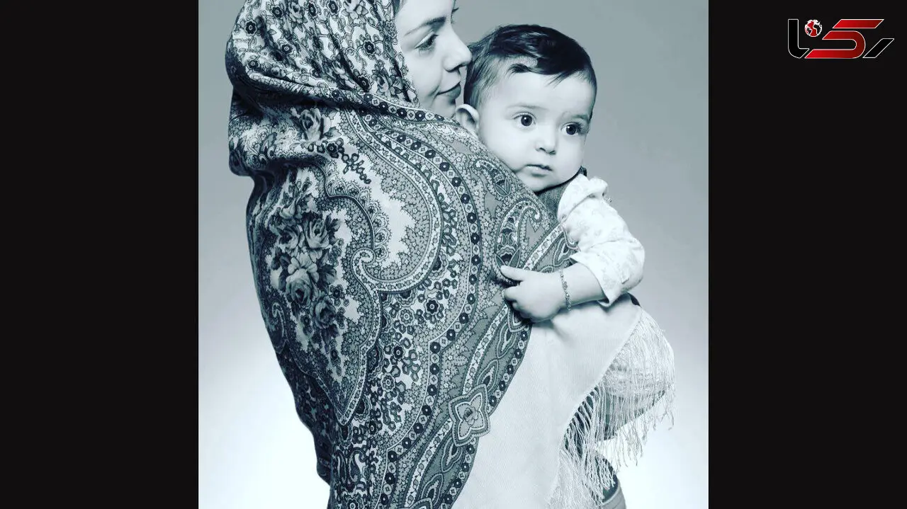 آزاده نامداری چادر از سر برداشت