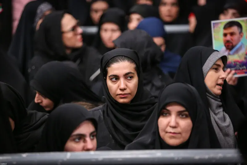 رهبر انقلاب حضرت آیت الله خامنه ای در مراسم بزرگداشت شهدای جنگ تحمیلی اخیر 7-5-1404