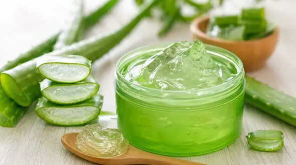 ماسک آلوئه‌ ورا برای صورت + طرز استفاده / پاسخ به سوالات کاربران