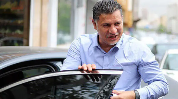 وقتی علی دایی جلوی غول بسکتبال ایستاد!