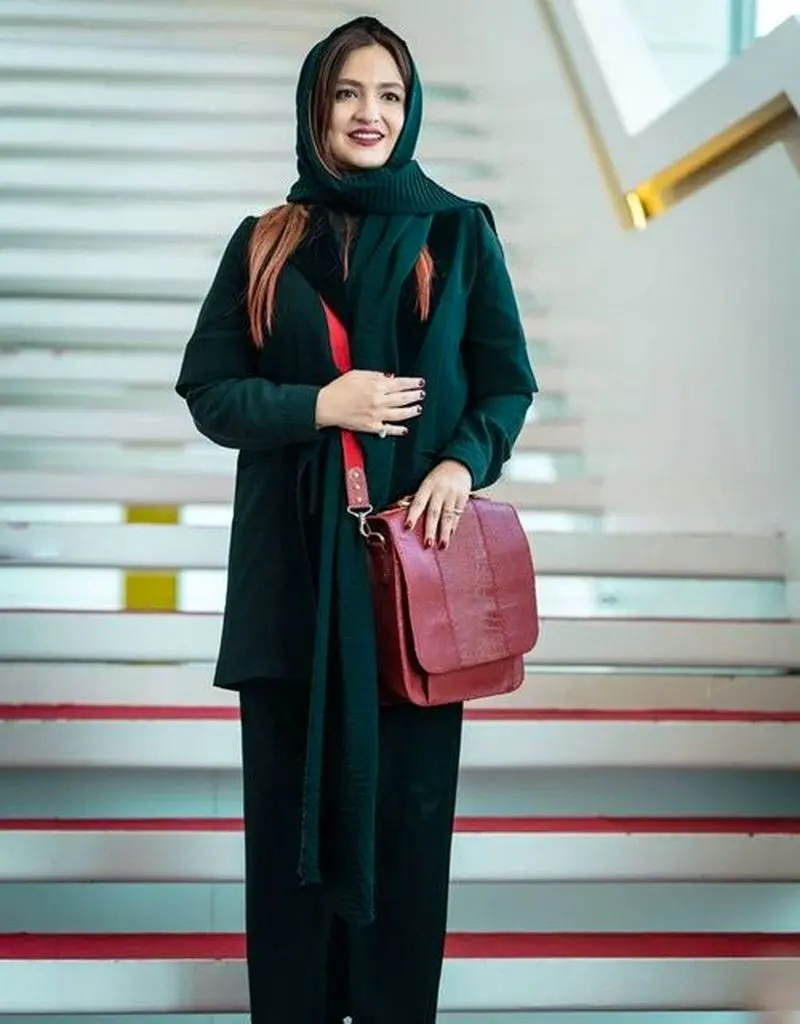 گلاره عباسی