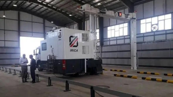 اشعه ایکس جاساز شیشه را به دام انداخت / توقیف در گمرک هرمزگان