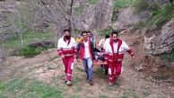 نجات معجزه آسای نوجوان اردلی پس از سقوط از کوه + عکس