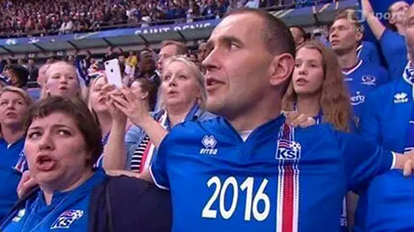 رئیس جمهوری که بدون محافظ است+ عکس