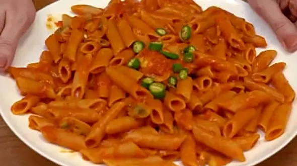 آموزش پخت پاستا بدون گوشت و مرغ / فیلم