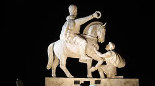 مجسمه شکست والرین از نمایش موقت در انقلاب به محل دائمی مهرآباد منتقل شد