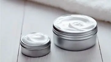 ترفندهای ساده خانگی برای حفظ شادابی پوست در زمستان