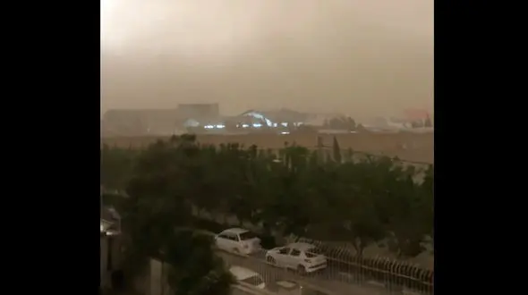 فیلم آخرالزمانی از طوفان تندری شدید در تهران 