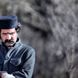 (عکس) چاوش خان تفنگچی مهربان سریال گیلدخت، در آغوش مادرش با تیپ و استایل امروزی / خوشتیپه، نه؟!