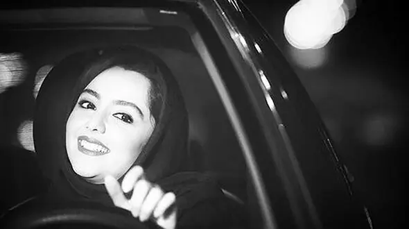 خنده ها و شادی نازنین بیاتی در عروسی مردم + عکس