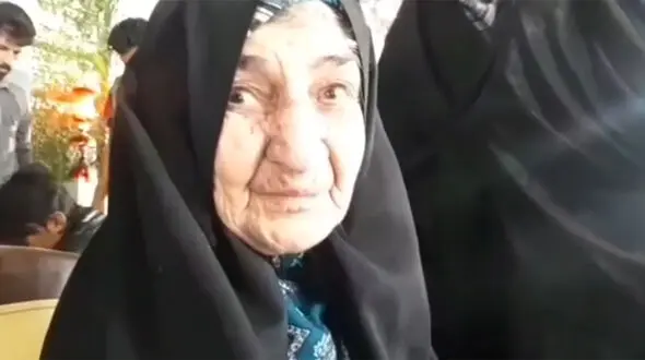 سخنان مادر شهیدی که با حاج قاسم تلفنی صحبت کرده بود + فیلم