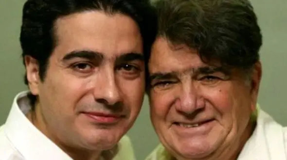 مقایسه جالب صدای شجریان پدر و پسر در برنامه فردوسی‌پور 