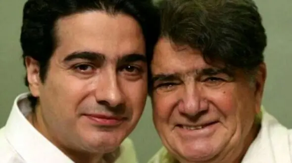 مقایسه جالب صدای شجریان پدر و پسر در برنامه فردوسی‌پور 