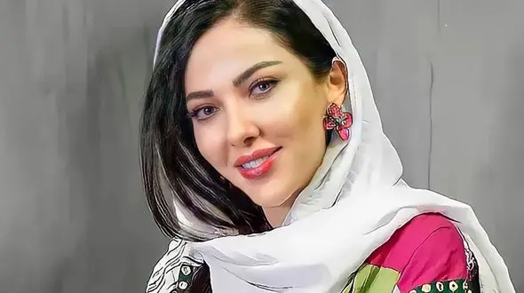 عکس موتور سواری لیلا اوتادی با هوندای قرمز ! + عکس جنجالی خانم بازیگر !