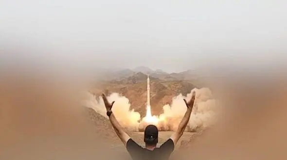 حمله کوبنده به ناو هواپیمابر آمریکا؛ متجاوز گریخت