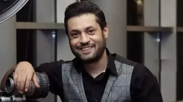 رونمایی از همسر و مادر زن فوق جذاب و جوان بازیگر تازه داماد تلویزیون + عکس جذاب روزبه معینی