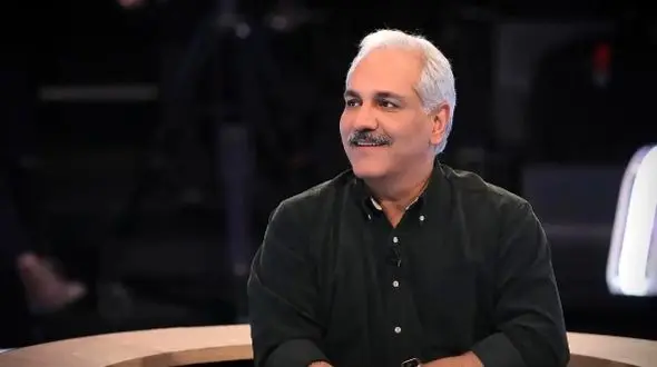 مات و مبهوت موندن مهران مدیری از دیدن همزاد خودش تو دورهمی/ چقدرم که شبیه همدیگه هستن!+عکس