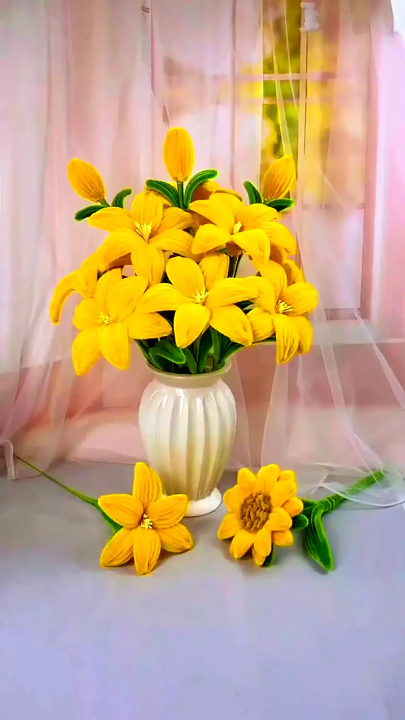 دسته گل تزئینی بافتنی