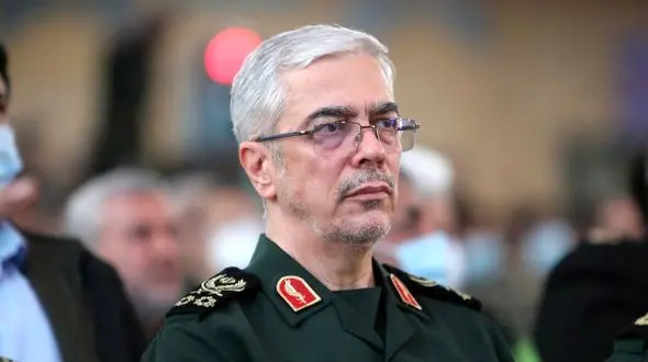 عکس  2 دختری که از سردار باقری به یادگار مانده /  شباهت باورنکردنی دختر کوچک ایشان به پدر !