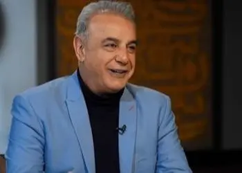 فیلم/ من اینجا بس دلم تنگ ست و هر سازی که می بینم بدآهنگ ست / شعرخوانی دلسوز رشید کاکاوند