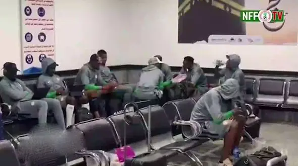 16 ساعت سخت تیم ملی  بدون آب و غذا در فردوگاه!