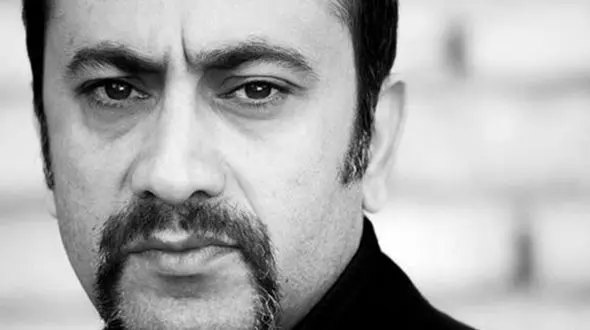 عارف لرستانی به رویایش رسید / مراسم تشییع در روستای پدربزرگش +فیلم