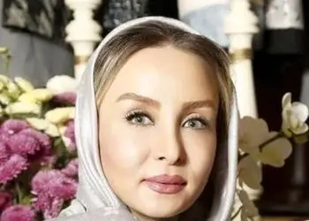 نگاهی به تیپ و استایل اروپایی حدیث فولادوند با کلاه فرانسوی زیبا