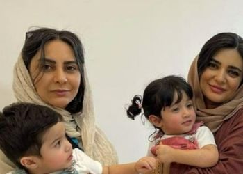 فیلم/ توصیف لیندا کیانی از دنیای زیبای مادری با دوقلوهایش: دو قلو داشتن خیلی خستگی داره ، بی خوابی داره /اما مامان گفتن‌شون به همه چی می‌ارزه …