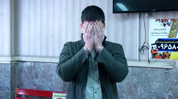 2 بار شلیک دزد طلافروشی تهران عمل نکرد / سرقت مسلحانه نافرجام در طلافروشی جوادیه + عکس و فیلم