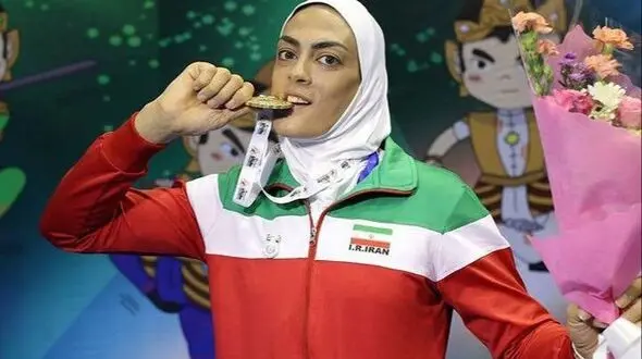 فیلم/شهربانو منصوریان قهرمان ووشو/ برای تولدم چیزی خوشحالم نمیکنه /مگر اینکه آیفون، طلا یا سکه باشه / پایین تر از ربع سکه باشه ناراحت میشم