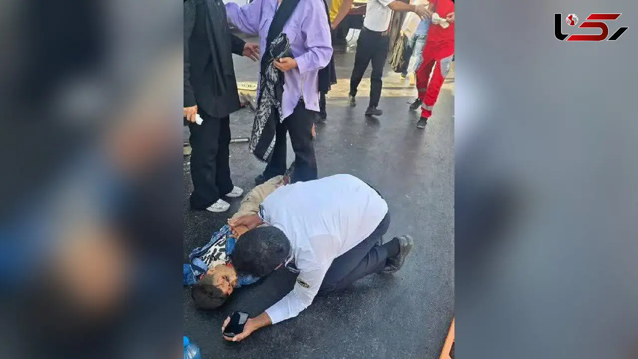 از امدادرسانی تا آرام‌ سازی / مأمور پلیس سنگ صبور کودک حادثه‌دیده شد + عکس