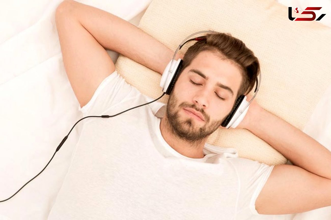 قبل از خواب موسیقی گوش کنید