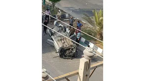 چپ شدن خودروی 405 در آبادان + عکس