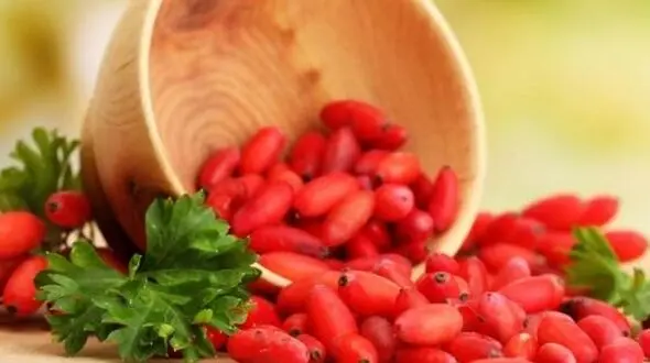 با چای زرشک به جنگ با سرماخوردگی بروید