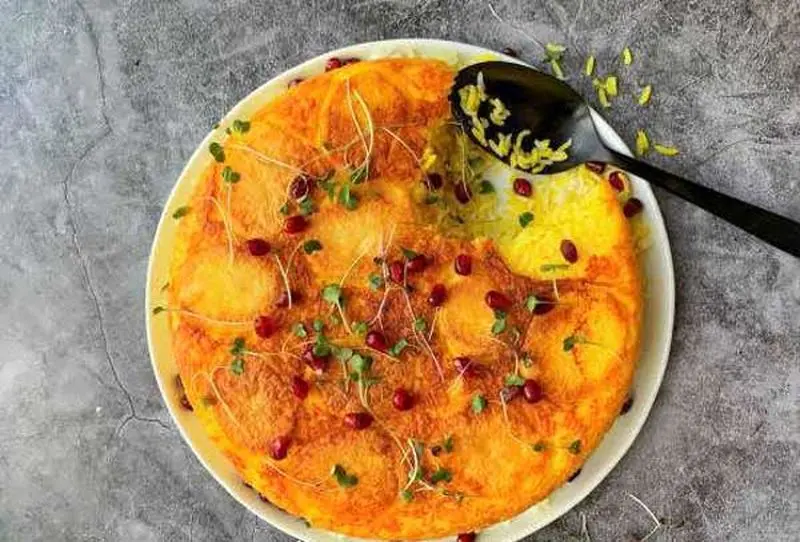 تزیین ماکارونی با سیب زمینی با بهترین رسپی برای ته دیگ خوشمزه خاص