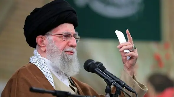 رهبر معظم انقلاب: بازی کردن هنرپیشه ای مثل فردین فی نفسه نمی تواند مشکلی داشته باشد ولی...