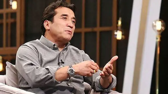 عزیزی: حضور در استادیوم حق طبیعی بانوان است/ جای خالی سرخابی‌ها در لیگ قهرمانان آسیا حس می‌شود/معضل داوری در ایران حل‌شدنی نیست