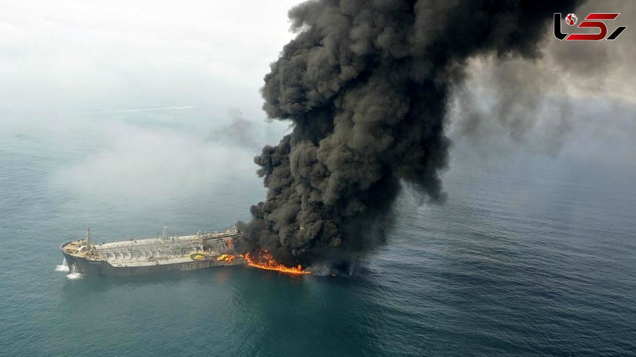 اولین فیلم و عکس از آتش سوزی نفتکش ۲۷۴ متری ایرانی در آب های چین+ عکس